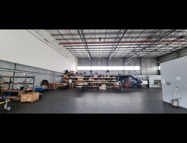 1,145M² WAREHOUSE TO LET IN GLEN MARAIS